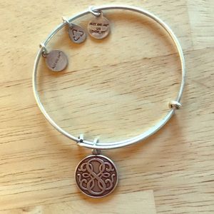 Celtic pendant silver bracelet